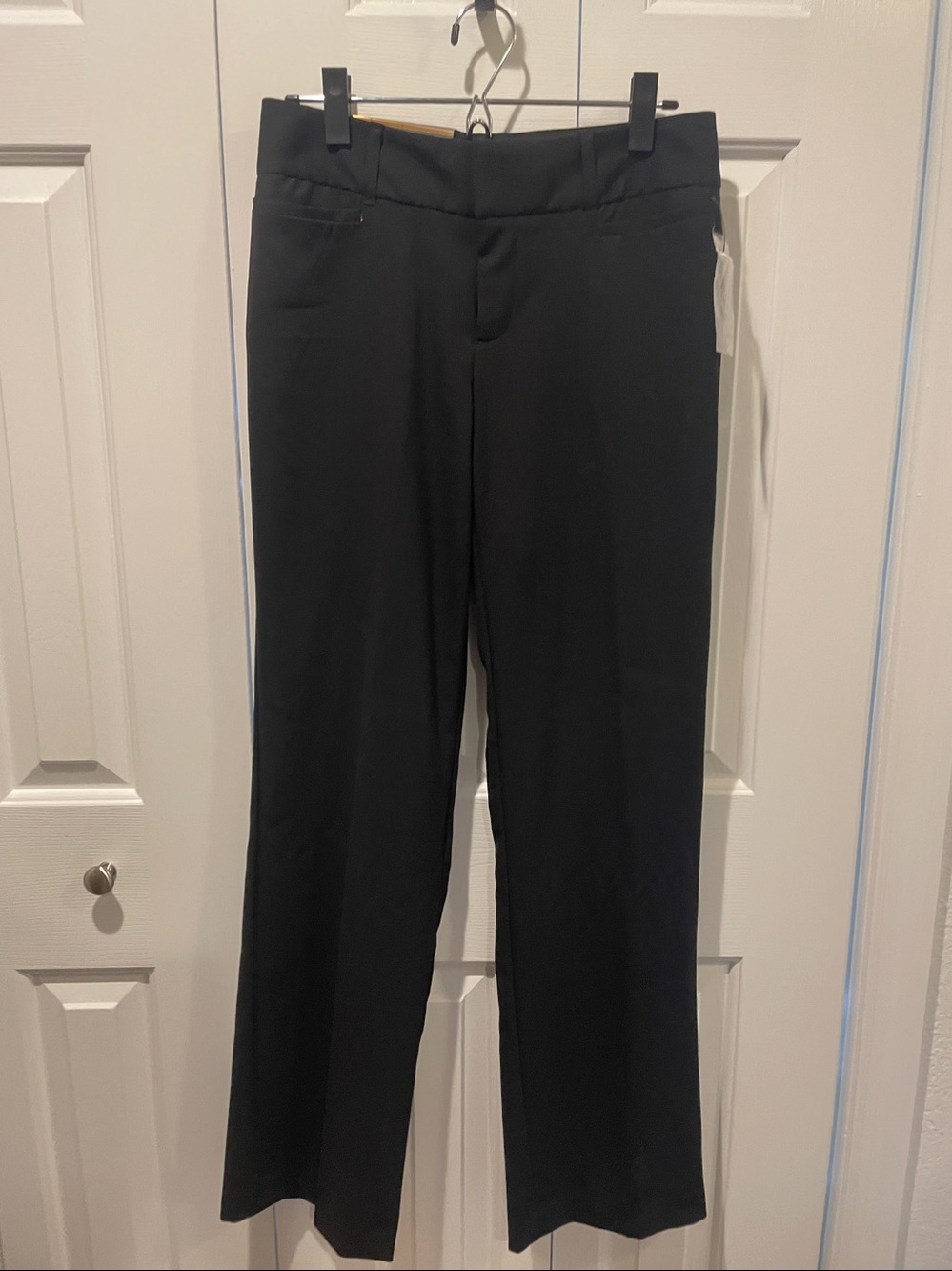 Daisy Fuentes Black Flat-Front Dress Pants